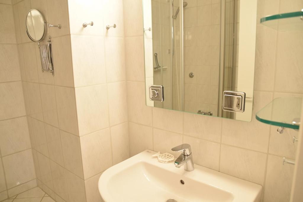 Gemuetliches 2-Zimmer-Appartement Mit Balkon Richtung Sueden. Вестерланд Экстерьер фото